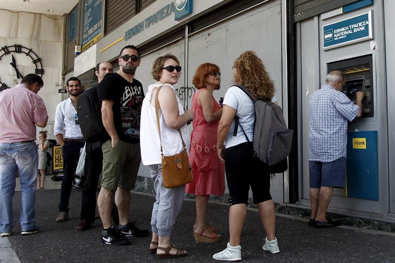  ECB mengurangkan siling kredit kepada bank-bank Yunani dengan meningkatkan kecairan