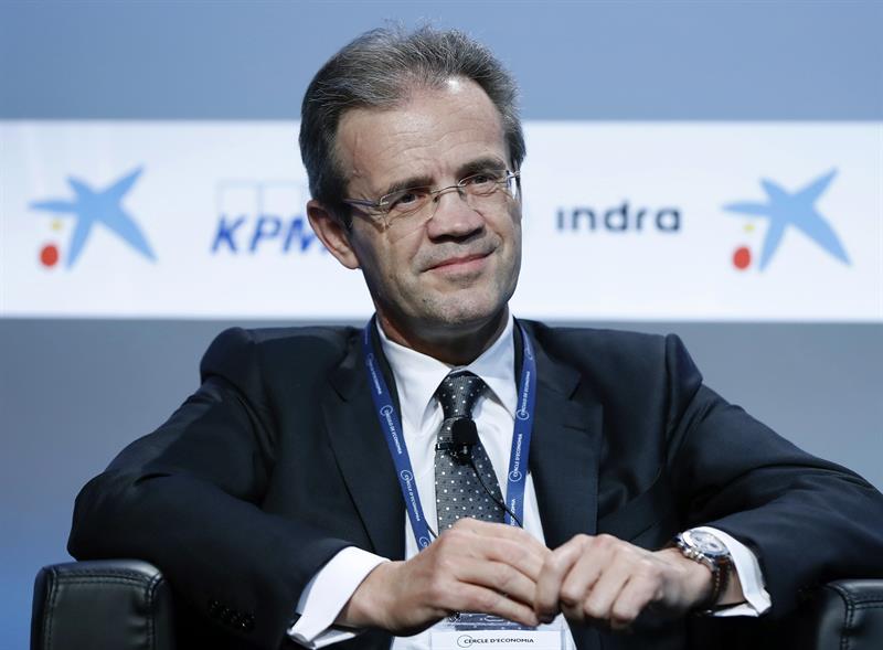  Jordi Gual memberikan keputusan CaixaBank kepada jawatankuasa penasihat pemegang saham