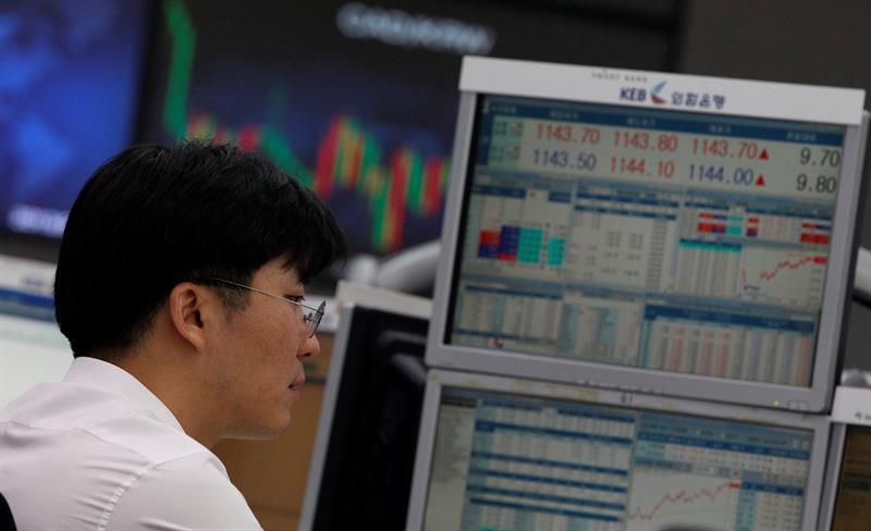  Bursa Saham Seoul naik 0.16% dalam pembukaan kepada 2,522.42 mata