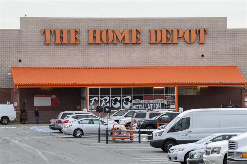  Home Depot memperoleh 6.851 juta dolar sehingga Oktober, 10.3% lebih