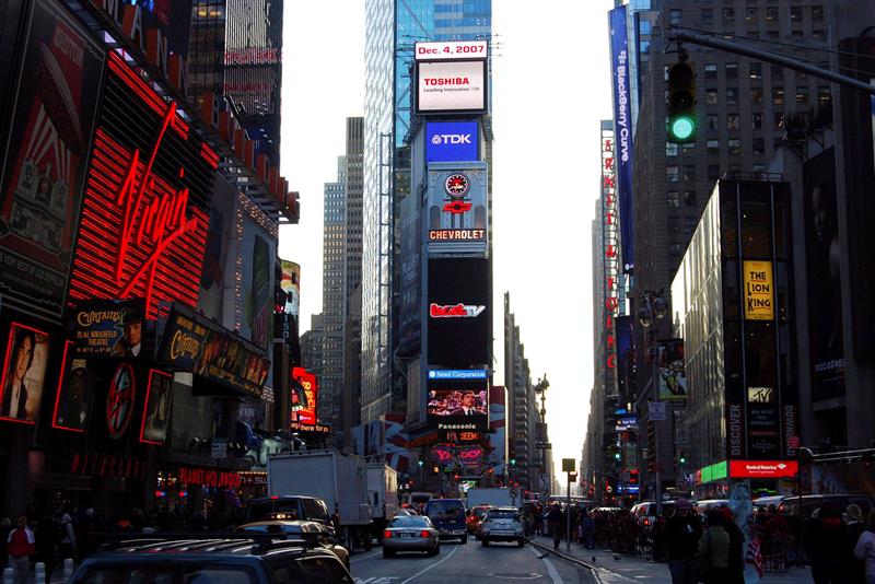  Toshiba akan mengeluarkan logo Times Square di New York untuk potongan